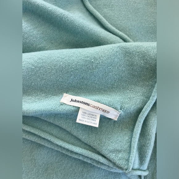 JOHNSTONS (UK Brand) Cashmere Shawl - Picture 1 of 5